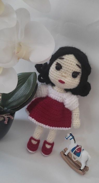 Qol mexnati Qo'g'irchoqlar yangi