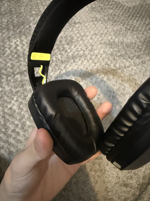 Срочно! Продам наушники VGN V1