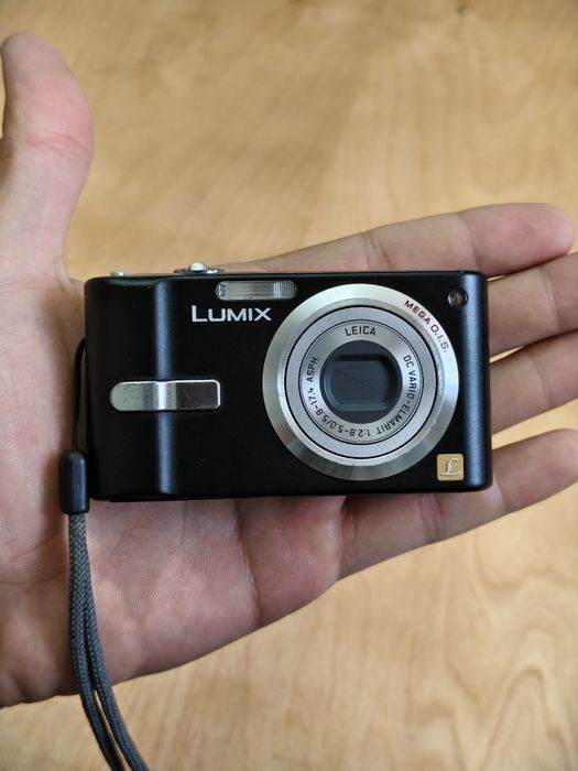 Panasonic Lumix DMC-FX10 мыльница