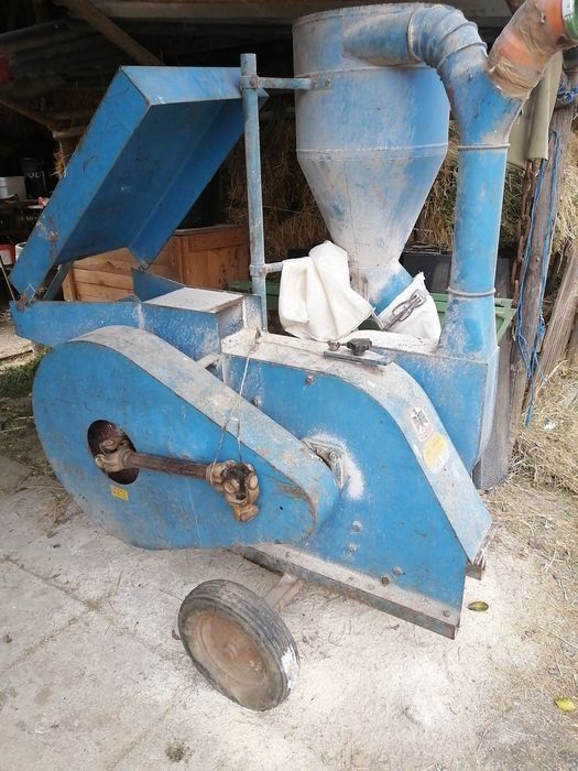 Moara la tractor cu ciocanele