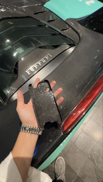 CarbonCase 13 pro. Carbon chexol 13pro
