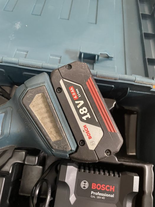 BOSCH GWS 180-li polizor unghiular flex cu acumulator 18v