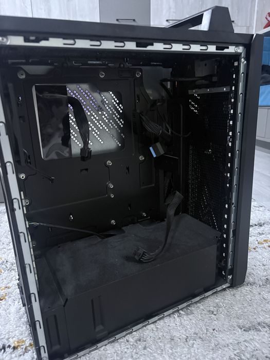 Kit Gaming RGB: Carcasă ASUS ROG Strix + Sursă Modulară 750W 80+ Gold