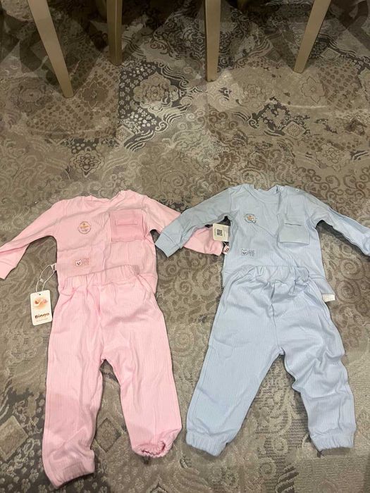 Одежда для мальчиков и девочек. Двойка