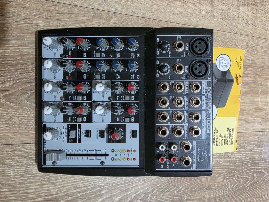 Mixer Behringer xenyx 1002