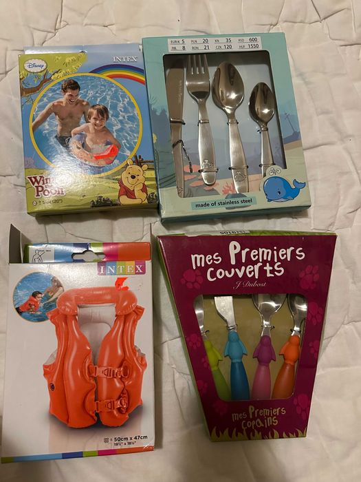 Детски дрешки и аксесоари