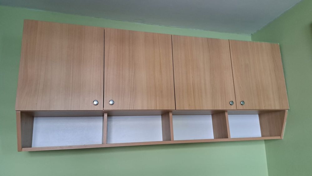 Dulap suspendat, culoare maro cireș, două compartimente