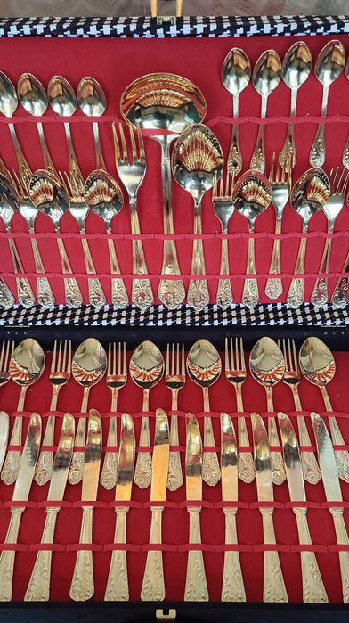 Старинни прибори за хранене с позлата