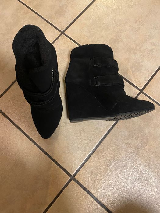 Продавам боти на холандски ток