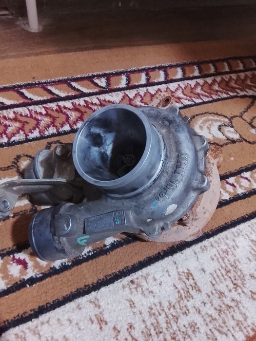 Isuzu dmax pikap moshinasiga turbo kompressor