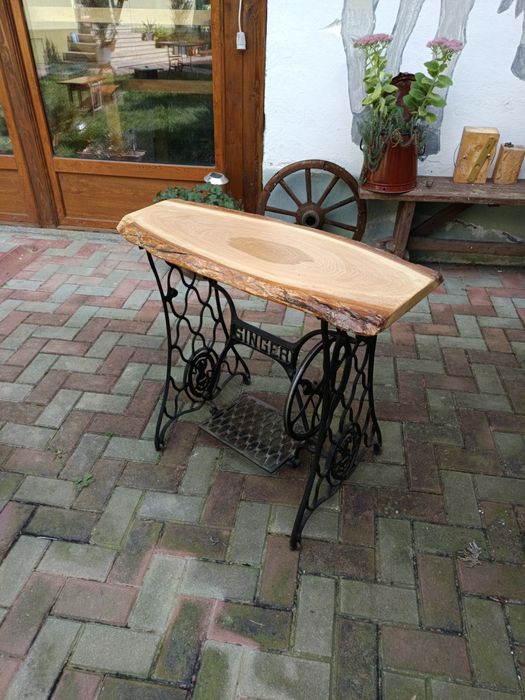 Comoda , consola , suport tv - mașină de cusut Singer