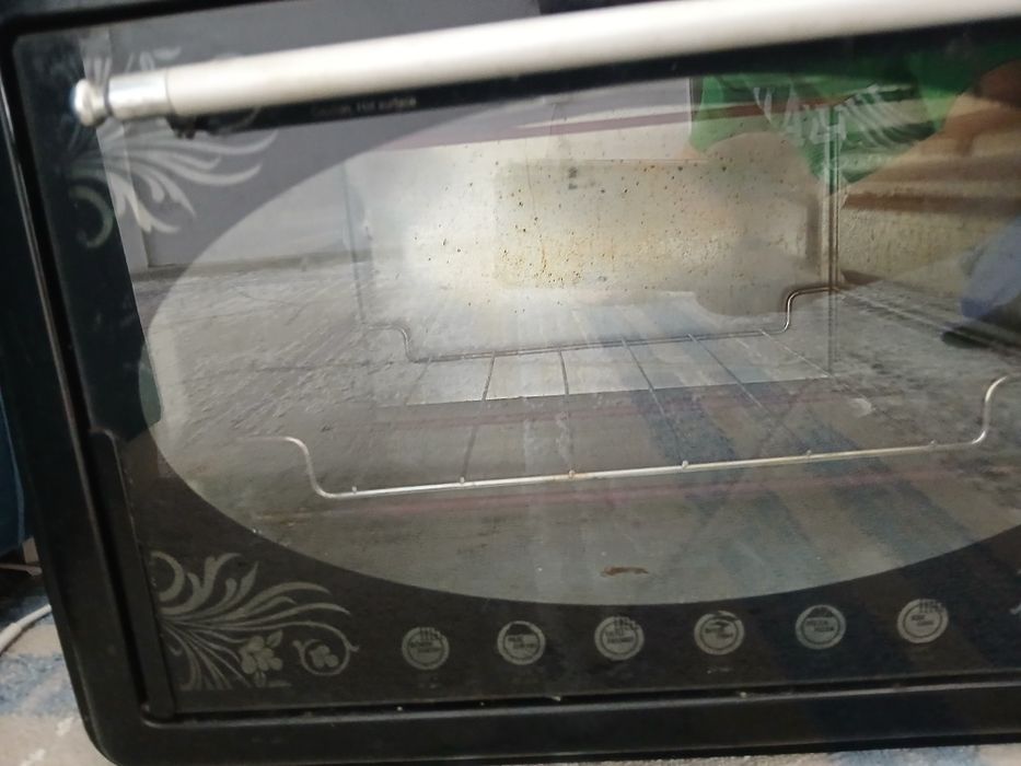 Продам духовку всё работает