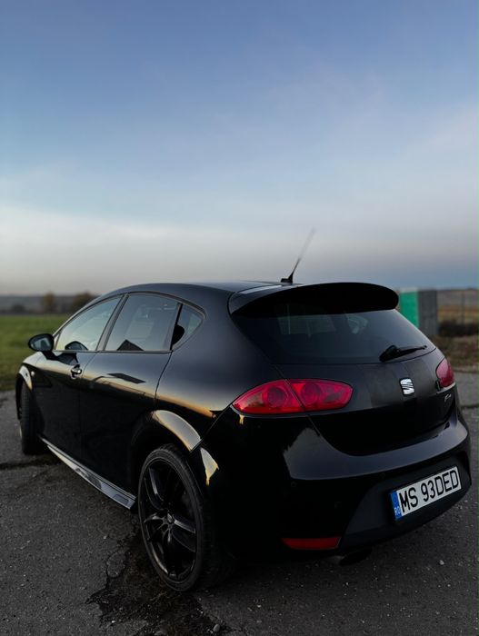 SEAT Leon 2011 — imagine 2