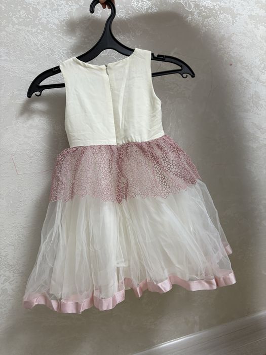 Продам   платья