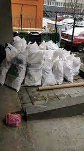 curatenie la bloc /casa , curatenie poduri/ debarale ,debarasez moloz