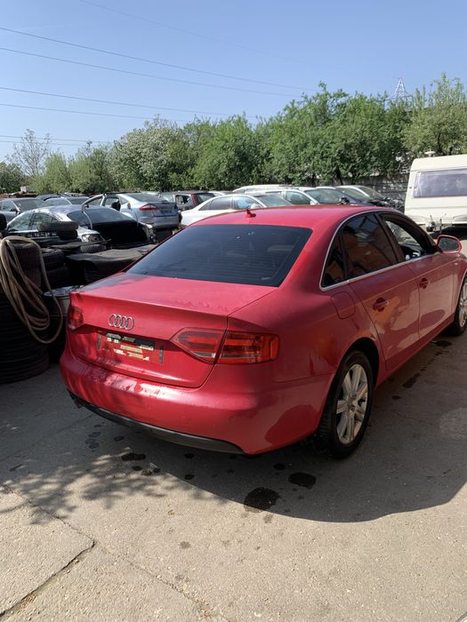 Aripa stanga  Audi a4 b8 2009