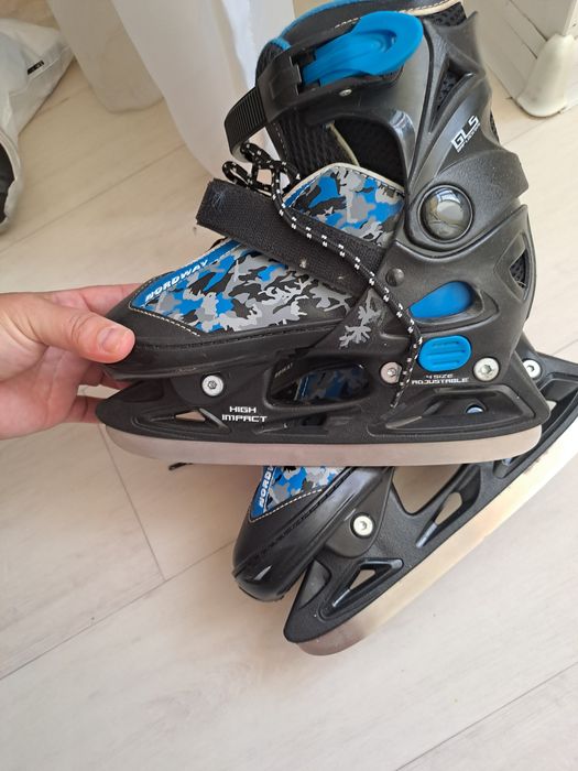 Продам коньки   трансформер с 30 до 33 го