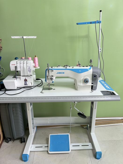 Промышленная машина Jack со столом