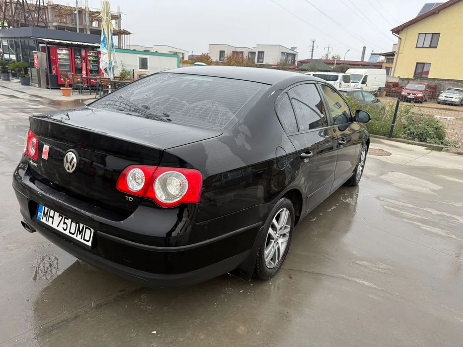 Volkswagen Passat Passat 1.9 Berlina, Navigatie, Camera mers inapoi