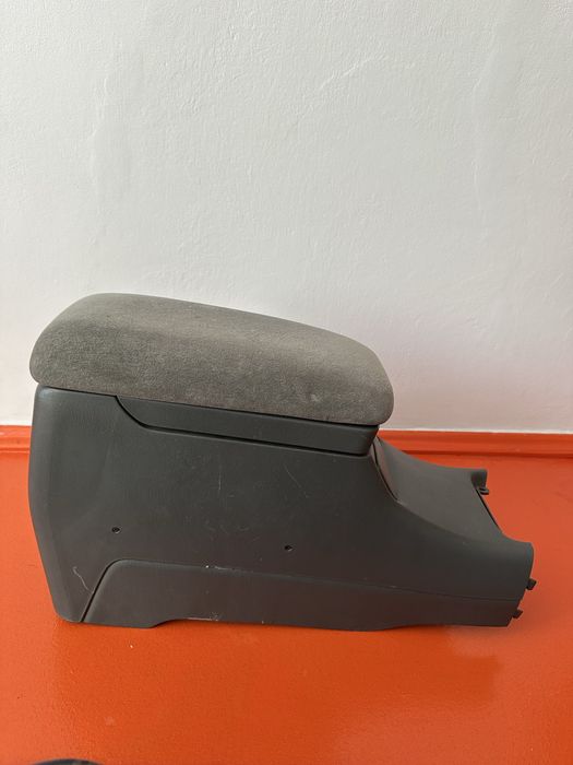 Подлокотник Тойота Грация