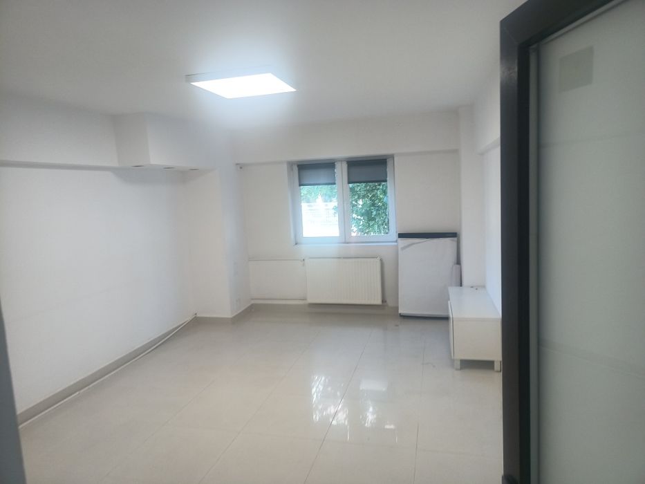 Calea Calarasi parter stradal 90 mp intersecție