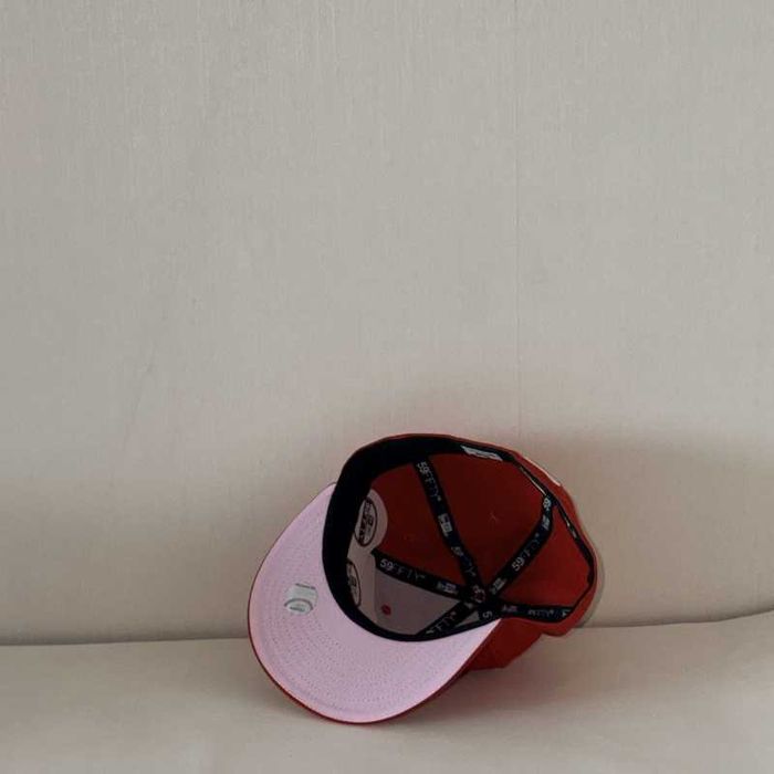 NY Yankeese MLB шапка с права козирка shapka s prava kozirka