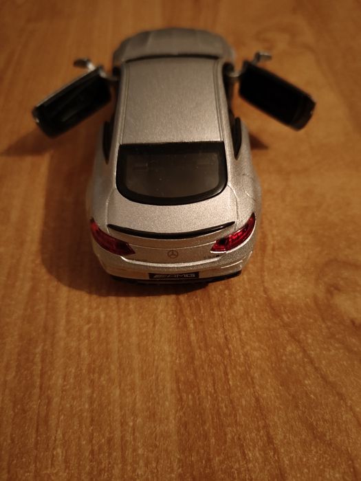 Машинка игрушечная