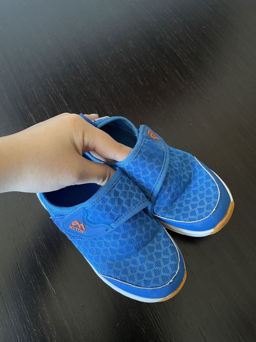 Детская обувь. Для мальчика кроссовки