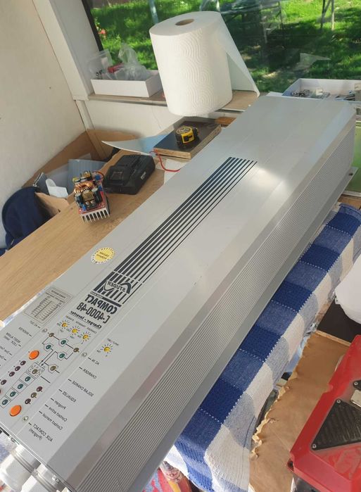 Invertor profesional solar pentru Autorulota/Ambarcatiuni/Hibrid/Offgrid 24V si 48V