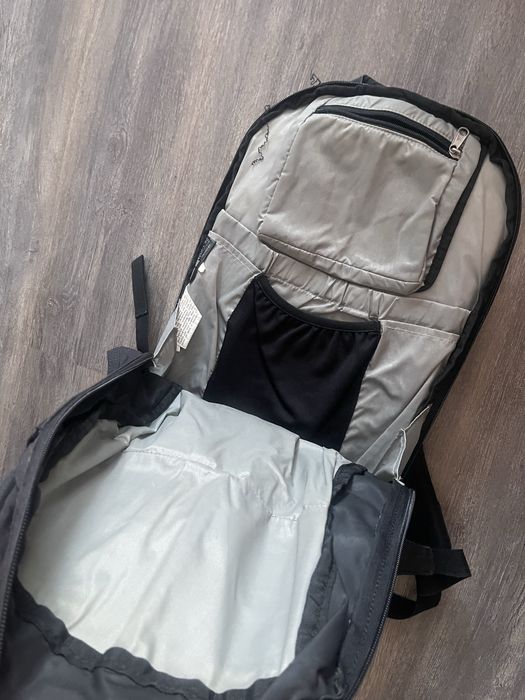 Rucsac Burton snowboard cu protectie