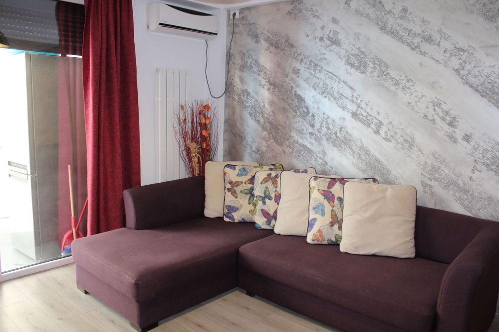 Închiriez Apartament 2 camere Mamaia Nord.