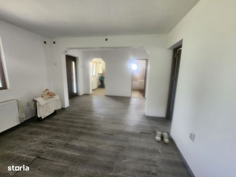 Casa cu 3 camere in Lilieci Bacau