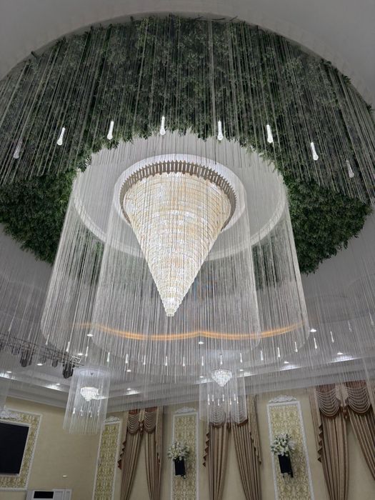 Продаётся люстра для банкетного зала