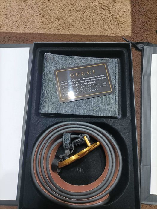 Set Cadou Gucci: Curea Double G și Portofel Bifold