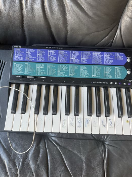 Orga yamaha psr  77
