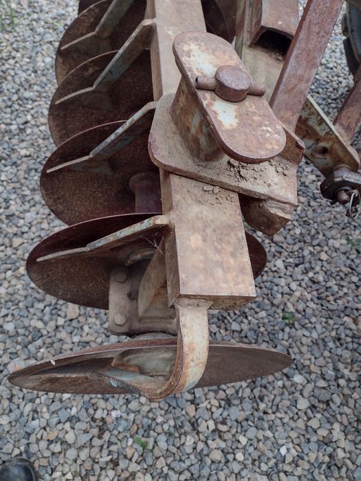 Vând disc purtat în tirant