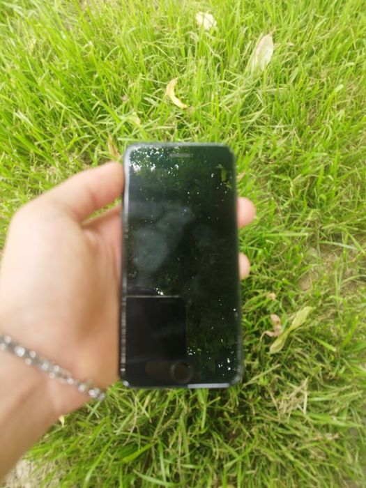 iphone 7 narxi 800.000 taqalgan olaman dganla tel qsn xotirasi 128 gb