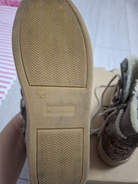 Ghete ugg si guess marimea 36