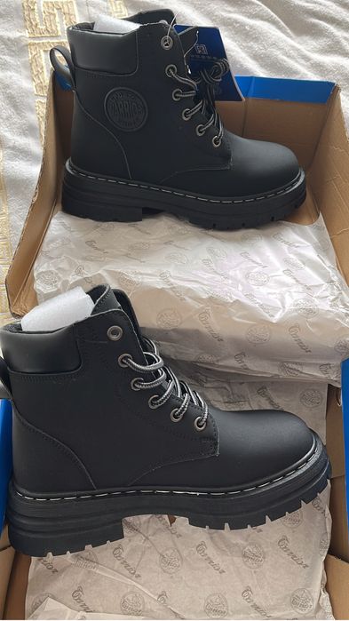 Осень весна  ботинки 35- 36 размер