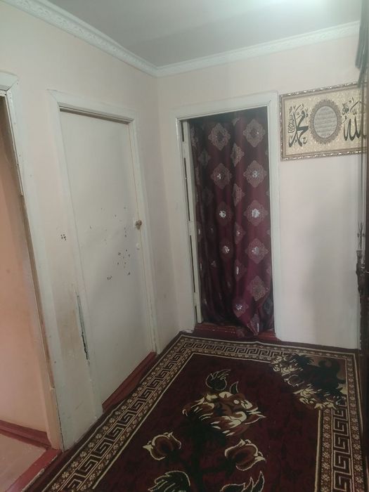 1-мавзеда уй сотилади 1-кават 2-хона фундаменти баланд дом.