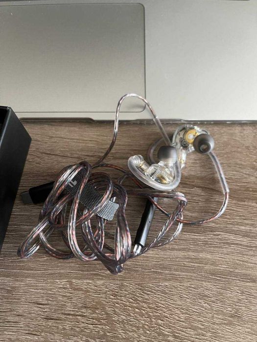 Наушники FiiO JD1
