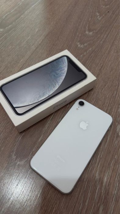 Продам IPhone XR 64 GB