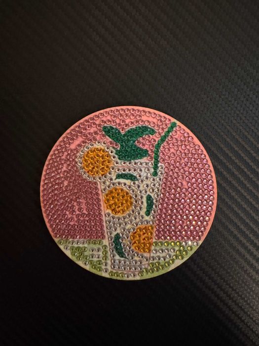 Диамантени поставки за чаши