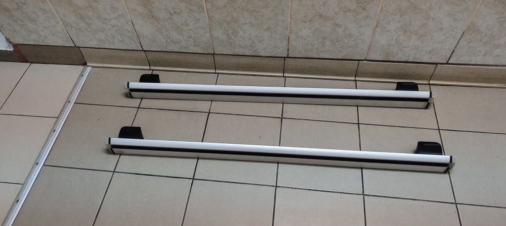 Vând Bare Zafira b prindere plafon arată impecabil ca noi