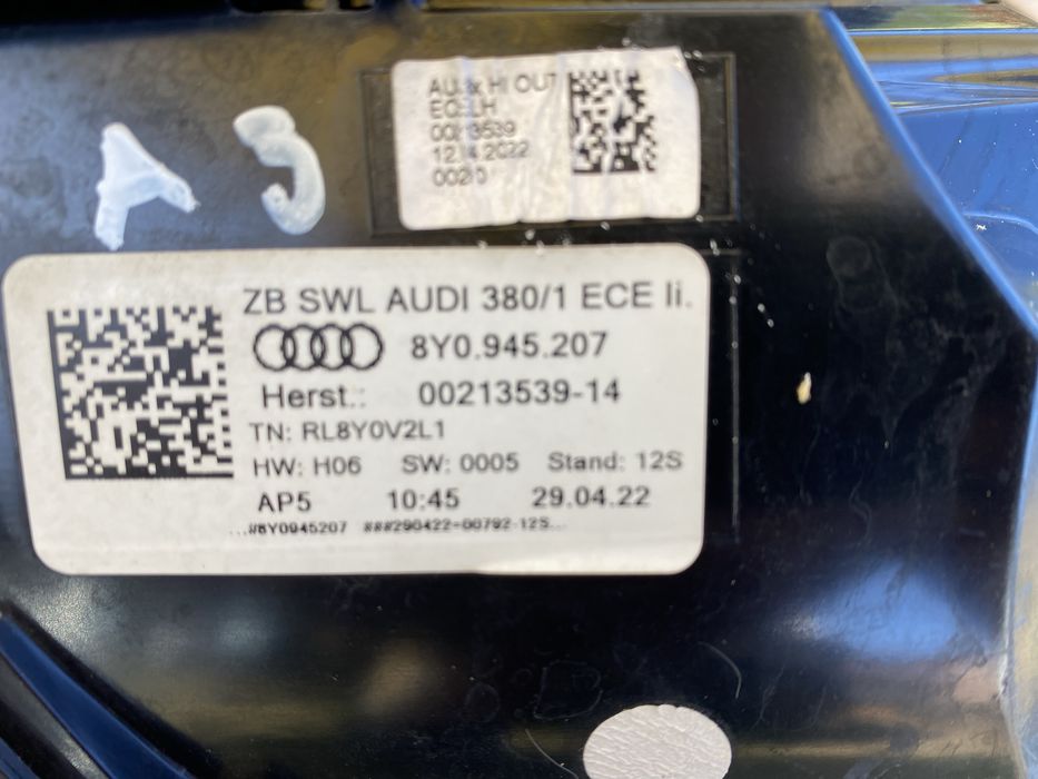 Stop tripla AUDI RS3 Limousine 8Y stanga 8Y0945207