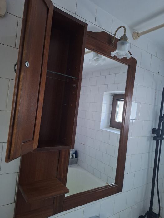 Set mobilier baie din lemn masiv nuc, oglinda, dulap