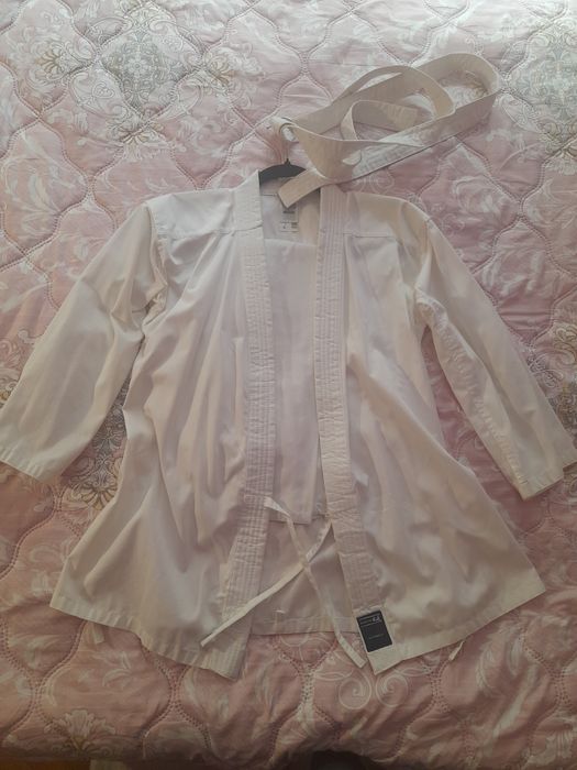 Costum și centura  karate  marimea 150