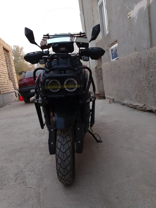 Motsikil Tank sotiladi