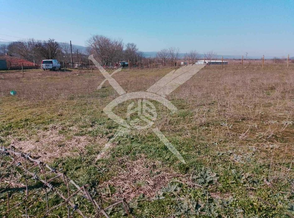 Парцел в с.Просеник! 97708