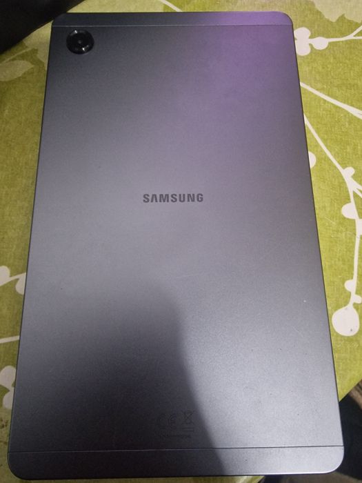 Vînd urgent tabletă samsung A 11 8.7 "